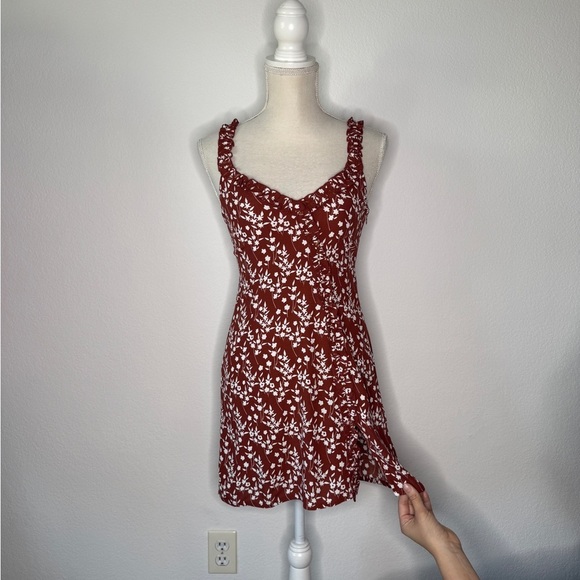 With Jean Bea Rust Floral Ruffle Strap Mini Dress XS - Picture 2 of 6